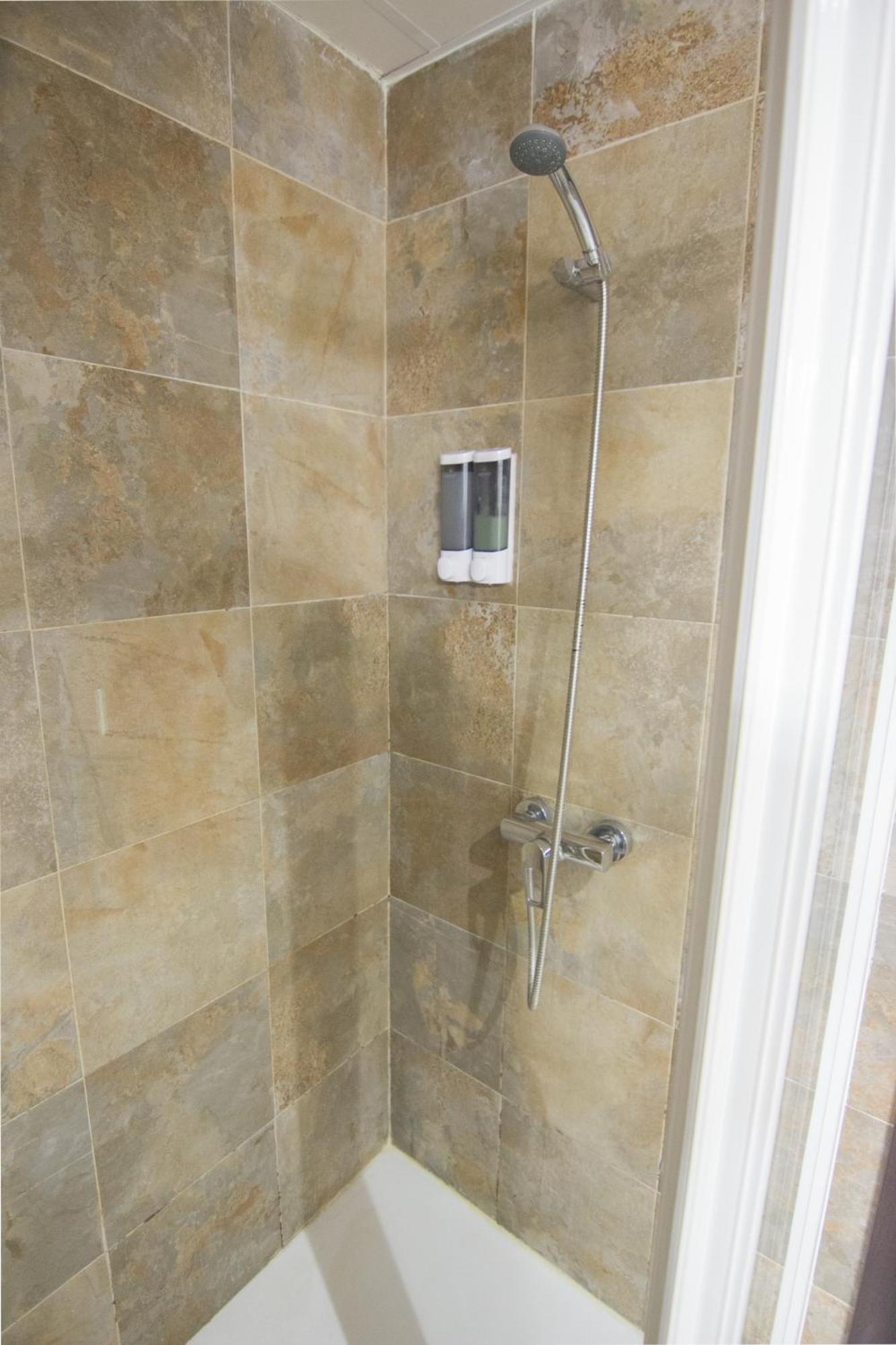 RentalSevilla Apartamento en Barrio Santa Cruz con Parking Exterior foto