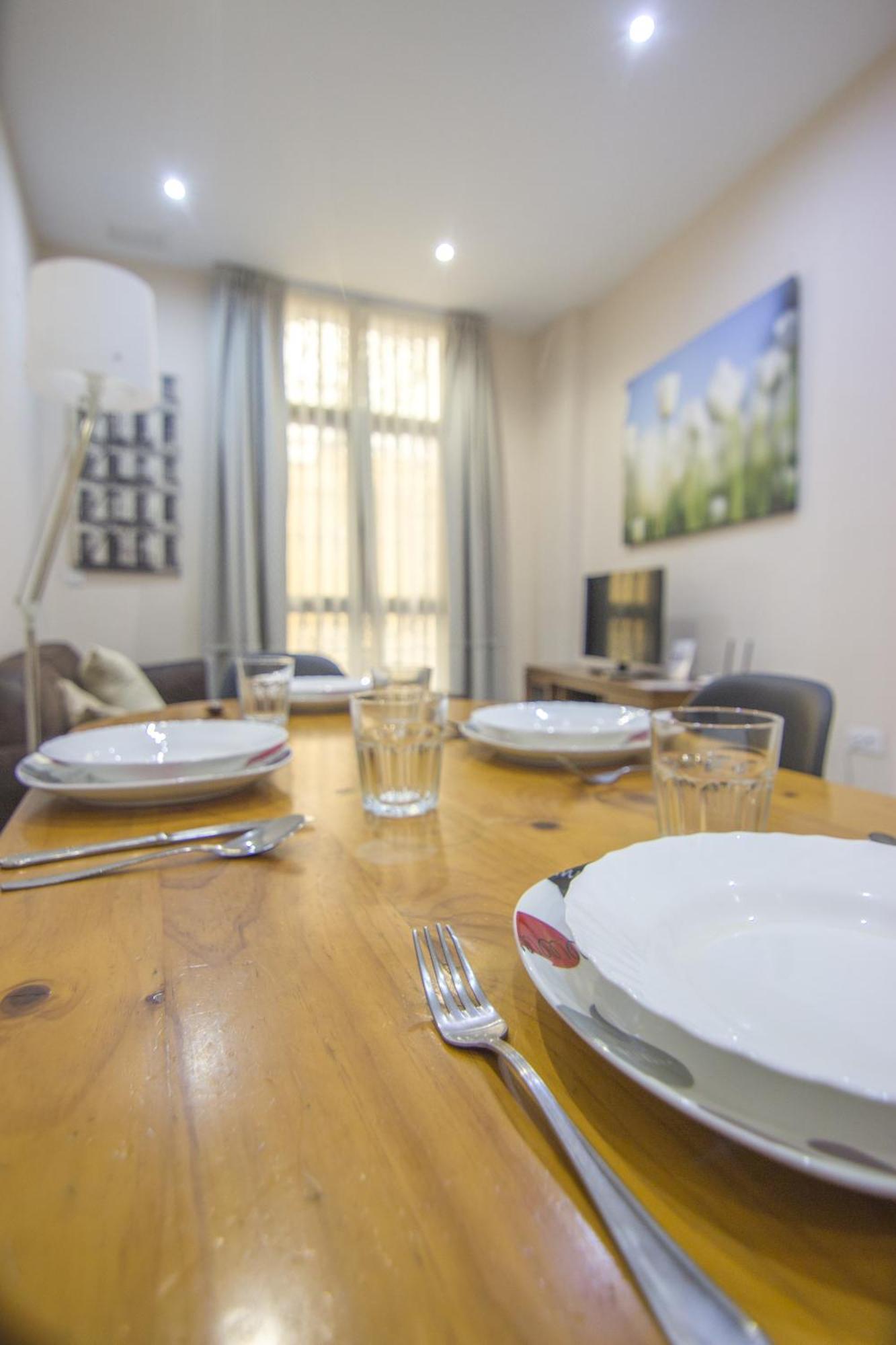 RentalSevilla Apartamento en Barrio Santa Cruz con Parking Exterior foto
