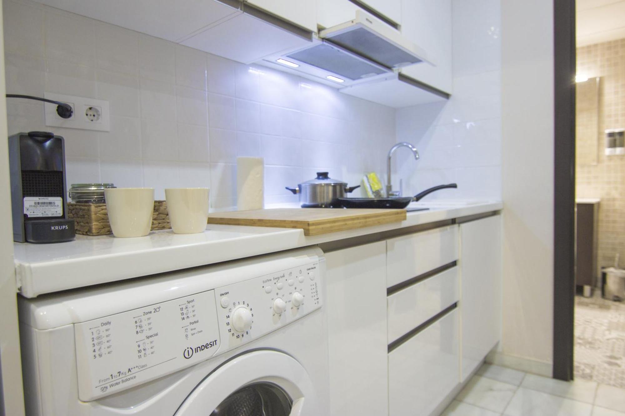 RentalSevilla Apartamento en Barrio Santa Cruz con Parking Exterior foto