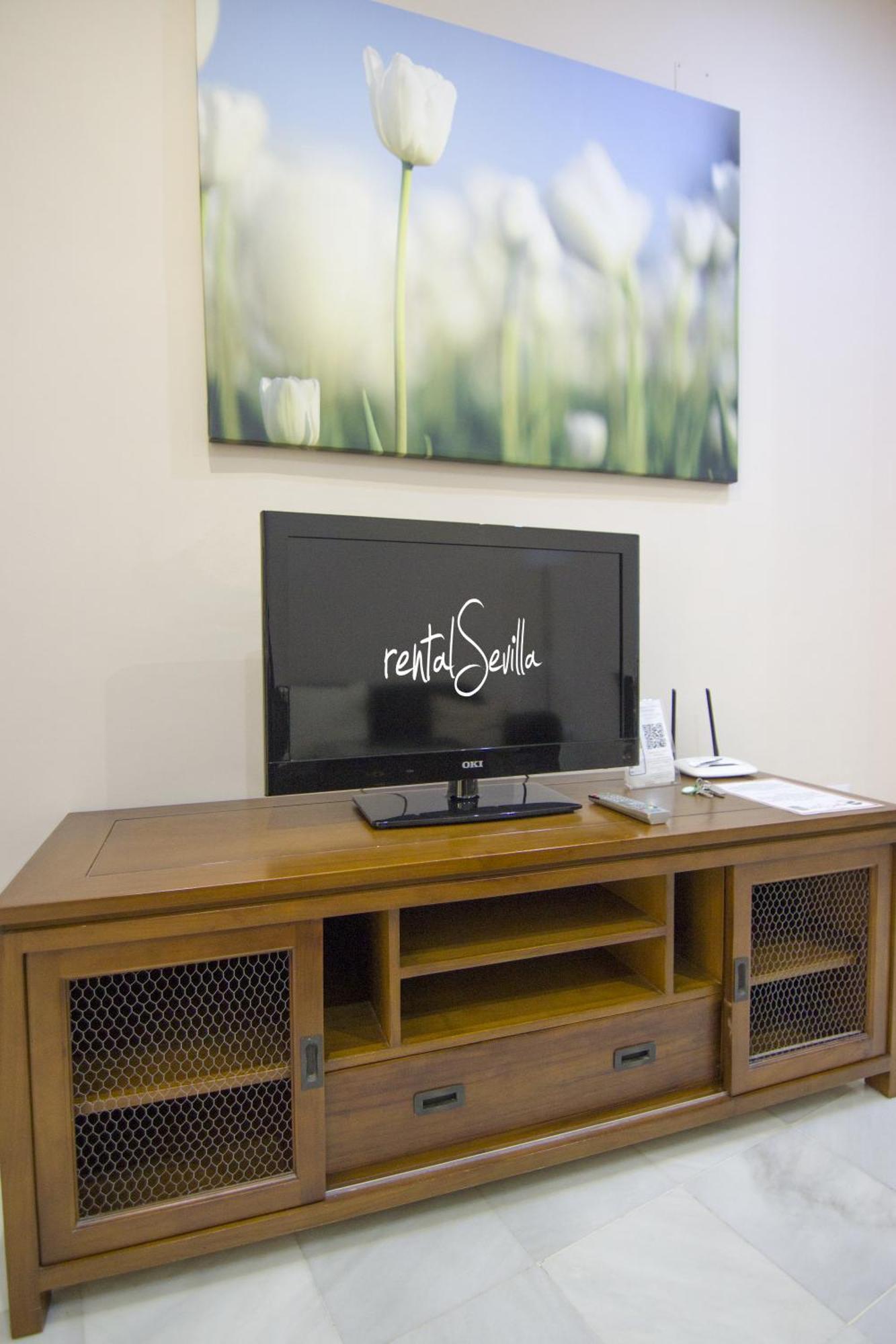 RentalSevilla Apartamento en Barrio Santa Cruz con Parking Exterior foto